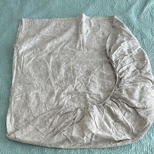 Elegant Gray Fitted Sheet